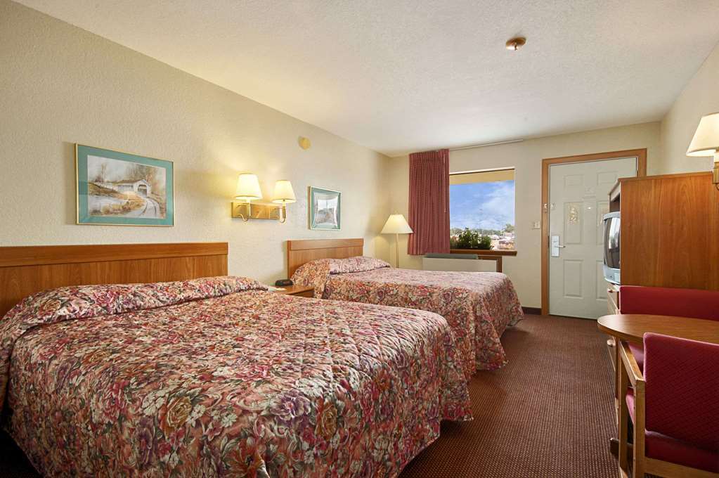 Days Inn By Wyndham Pratt 部屋 写真