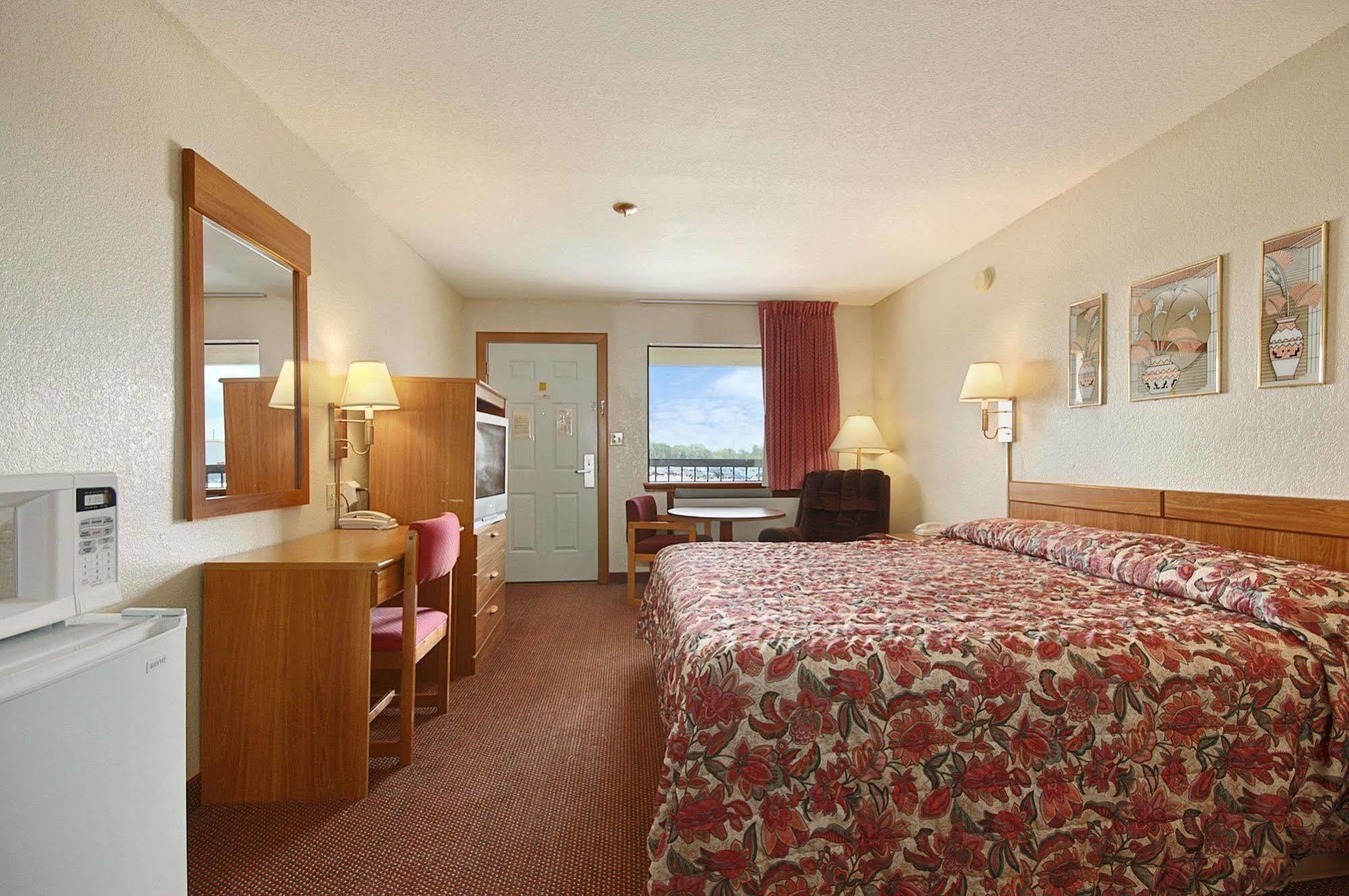 Days Inn By Wyndham Pratt 部屋 写真